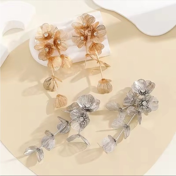 ZARA Kate Middleton Inspired Cascading Floral Earrings – Statement Elegance - Picture 2 of 6